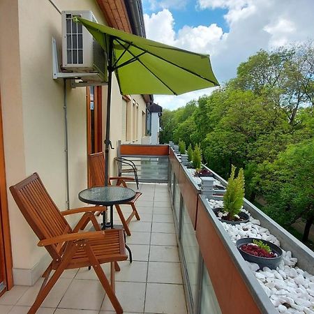 Sunny Loft Kecskemet Apartment Ngoại thất bức ảnh